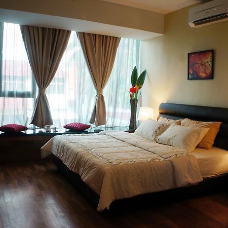 Gurney Luxe Inn George Town Exterior photo