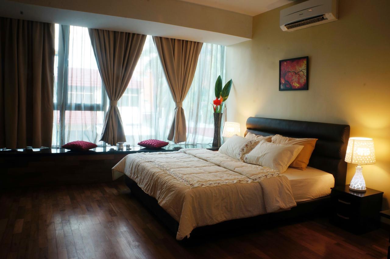 Gurney Luxe Inn George Town Exterior photo