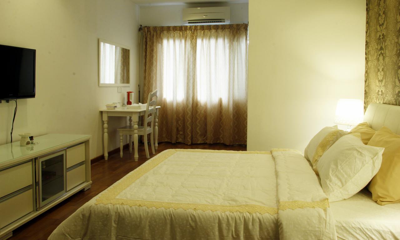 Gurney Luxe Inn George Town Exterior photo